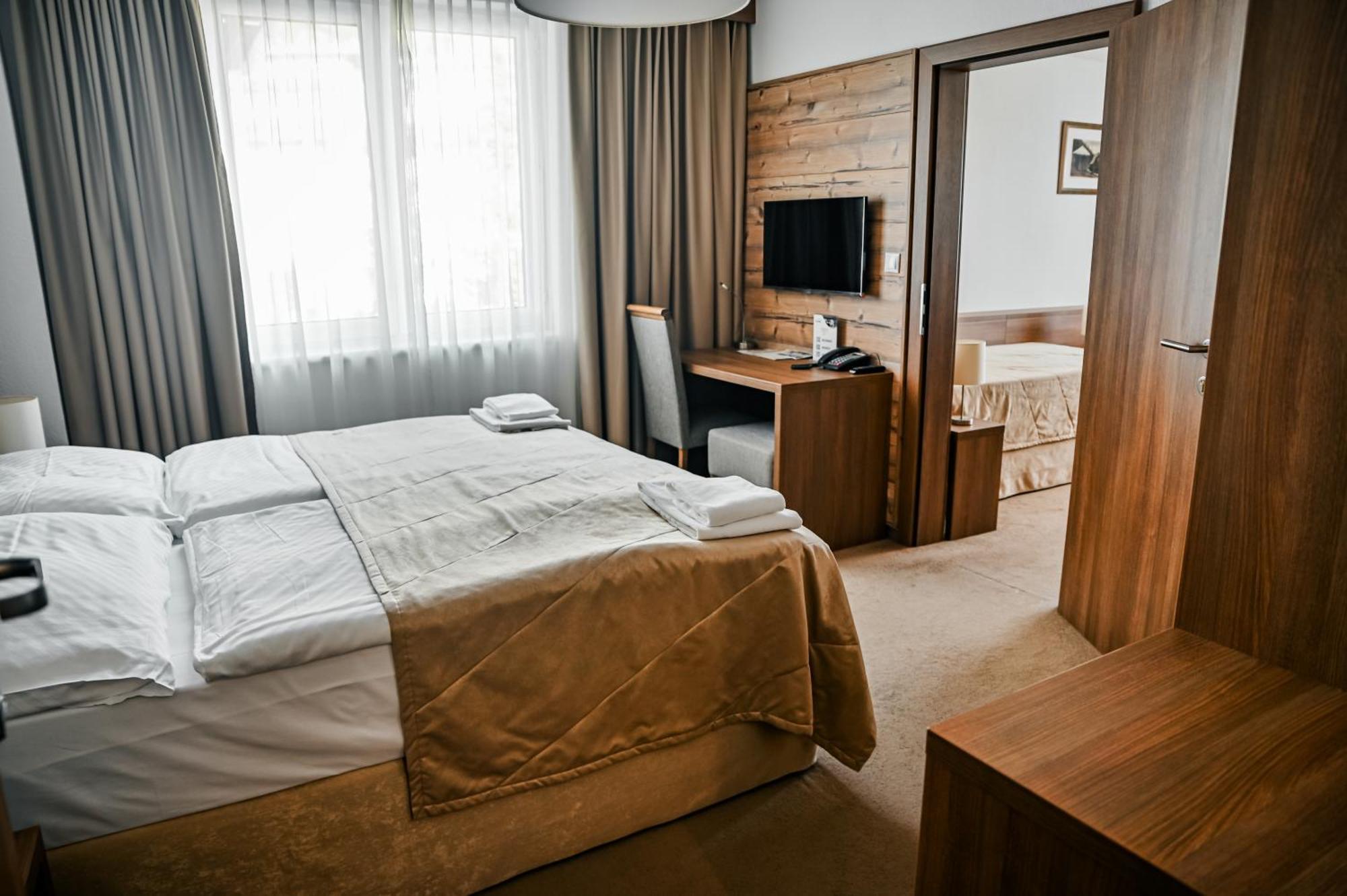 Sport Hotel *** דונובאלי מראה חיצוני תמונה