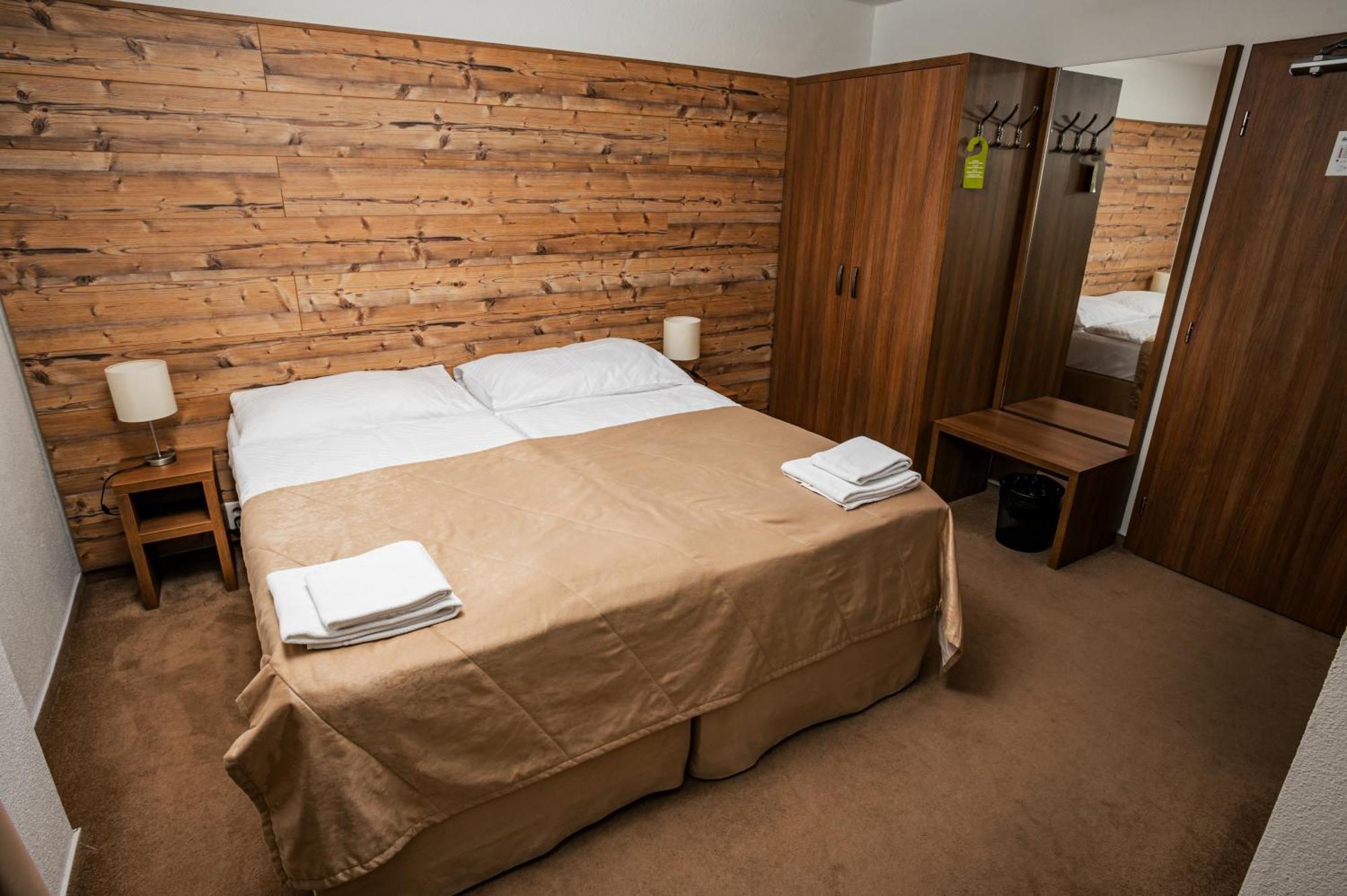 Sport Hotel *** דונובאלי מראה חיצוני תמונה