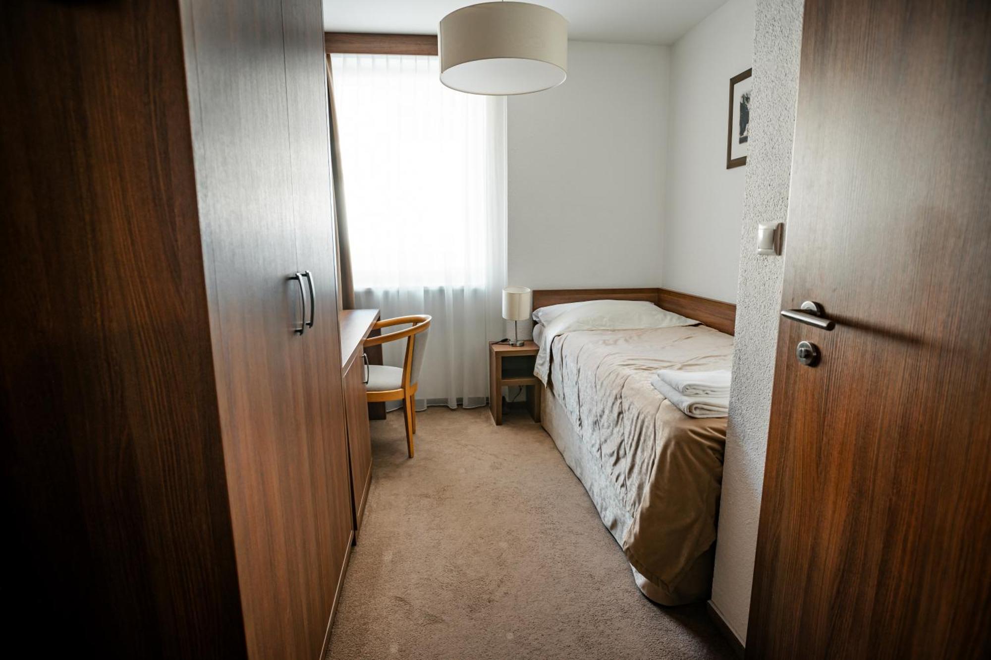 Sport Hotel *** דונובאלי מראה חיצוני תמונה